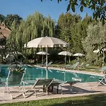 Apartmanhotel Borgo Al Cerro 4*