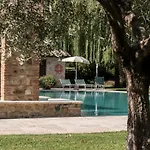 Borgo Al Cerro Apartmanhotel Casole dʼElsa