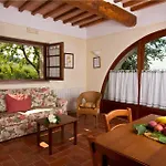 Apartmanhotel Borgo Al Cerro 4*